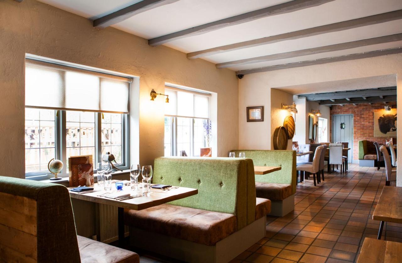 Отель The Chequers At Burcot Клифтон-Хэмпден Экстерьер фото